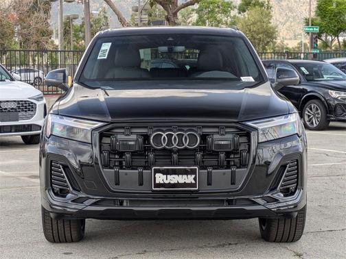 2026 Audi Q7 45 Premium Plus