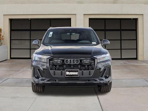 2026 Audi Q7 45 Premium Plus