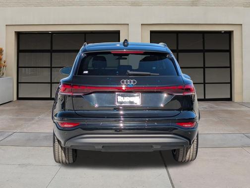 2025 Audi Q6 e-tron Premium