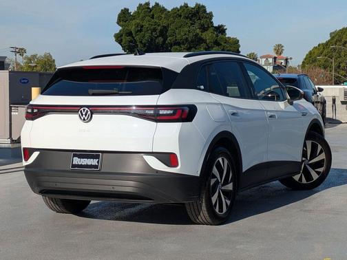 2023 Volkswagen ID.4 Pro