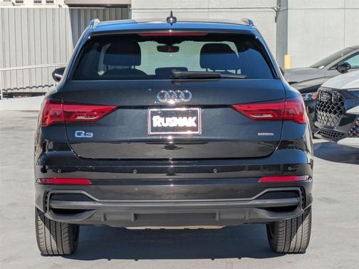 2023 Audi Q3 Premium 45 TFSI S line quattro Tiptronic