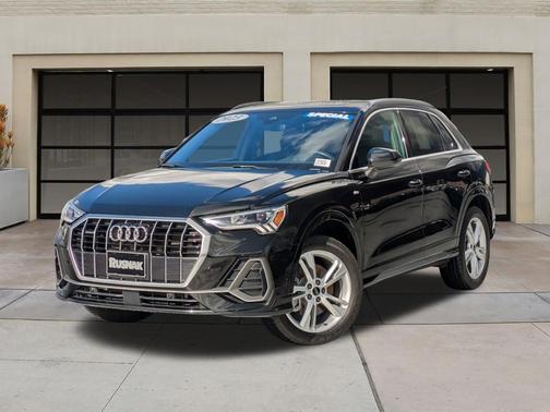 2023 Audi Q3 Premium 45 TFSI S line quattro Tiptronic