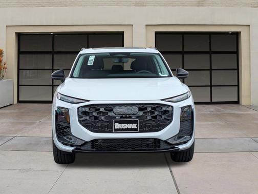 Glacier White Metallic 2026 Audi Q3 TFSI quattro S tronic
