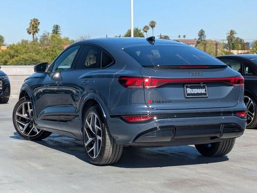 Plasma Blue Metallic 2027 Audi SQ6 e-tron Sportback Premium Plus