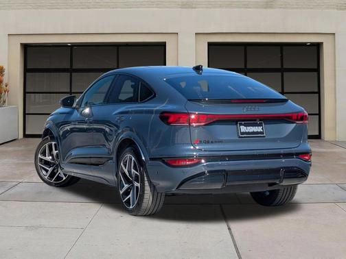 Plasma Blue Metallic 2027 Audi SQ6 e-tron Sportback Premium Plus