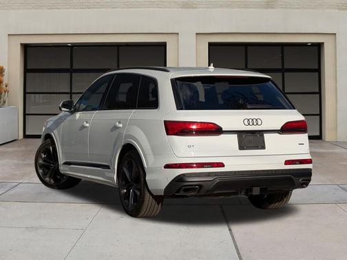 2026 Audi Q7 55 Premium Plus