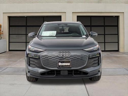 2025 Audi Q6 e-tron Premium