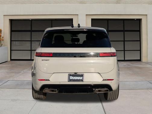 2025 Land Rover Range Rover Sport SE