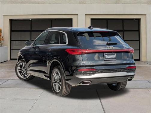 2025 Audi Q5 Premium