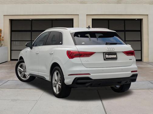 2023 Audi Q3 Premium 45 TFSI S line quattro Tiptronic