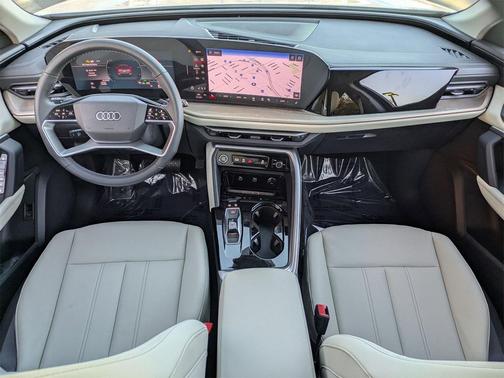 2025 Audi Q5 Premium TFSI quattro S tronic