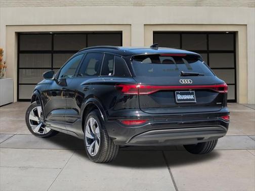 2025 Audi Q6 e-tron Premium Plus quattro