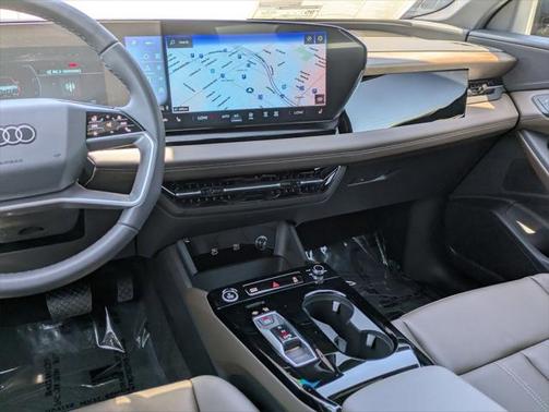 2025 Audi Q6 e-tron Premium Plus quattro