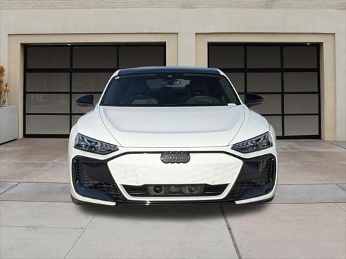 2025 Audi RS e-tron GT performance