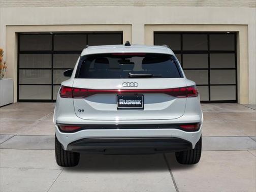 2025 Audi Q6 e-tron Premium Plus