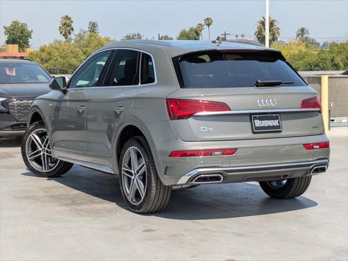 2025 Audi Q5 55 S line Premium Plus