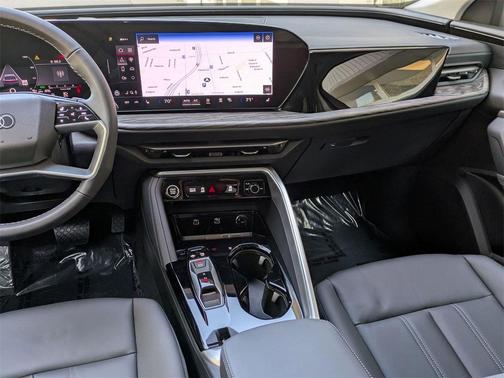 2025 Audi Q5 Premium TFSI quattro S tronic