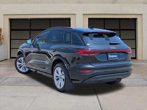 2025 Audi Q6 e-tron Premium Plus