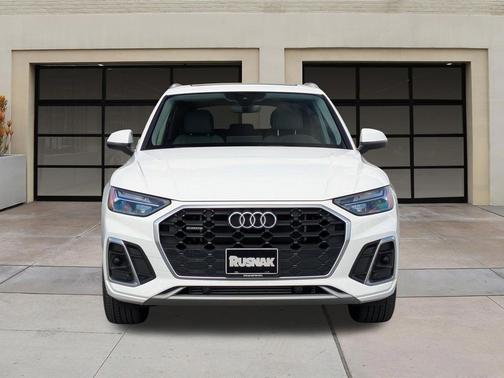 Ibis White 2023 Audi Q5 55 S line Premium