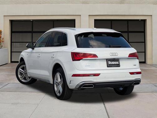Ibis White 2023 Audi Q5 55 S line Premium