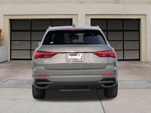 2024 Audi Q3 Premium 45 TFSI S line quattro Tiptronic