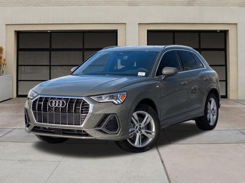 2024 Audi Q3 Premium 45 TFSI S line quattro Tiptronic