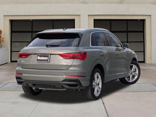 2024 Audi Q3 Premium 45 TFSI S line quattro Tiptronic