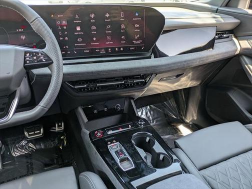 2025 Audi SQ6 e-tron Premium Plus quattro