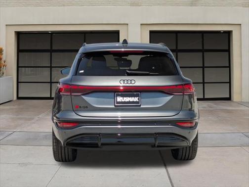 2025 Audi SQ6 e-tron Premium Plus quattro