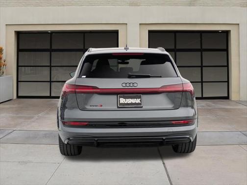 2023 Audi e-tron S Prestige quattro