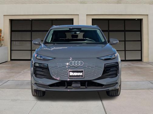 2025 Audi Q6 e-tron Premium