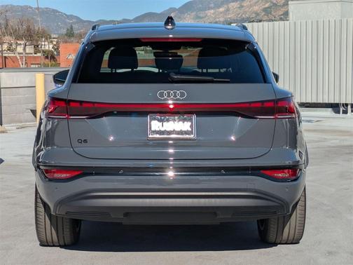 2025 Audi Q6 e-tron Premium