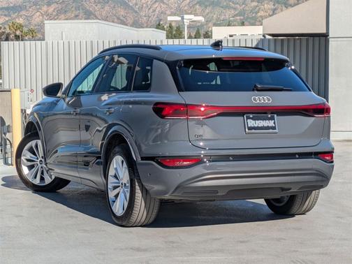 2025 Audi Q6 e-tron Premium