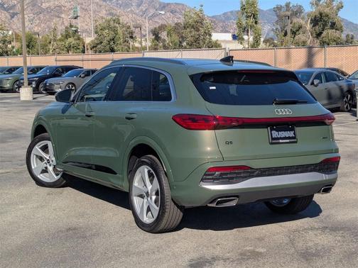 2025 Audi Q5 Premium Plus