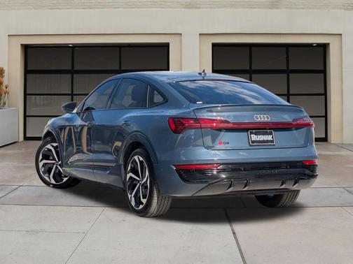 2024 Audi Q8 e-tron Premium Plus