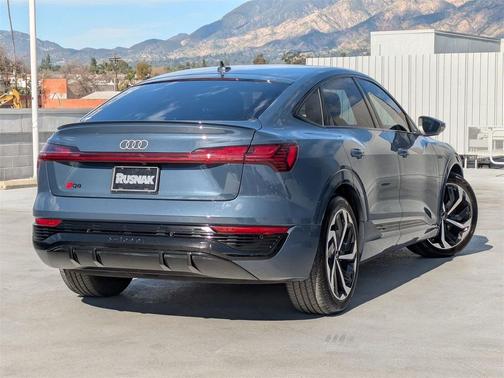 2024 Audi Q8 e-tron Premium Plus