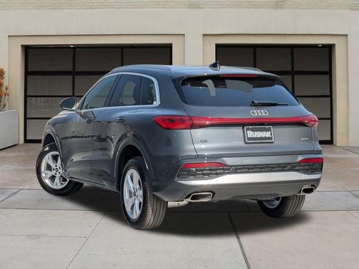 2025 Audi Q5 Premium TFSI quattro S tronic