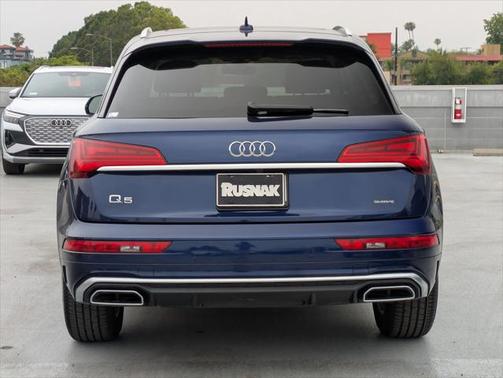 2022 Audi Q5 45 S line Premium