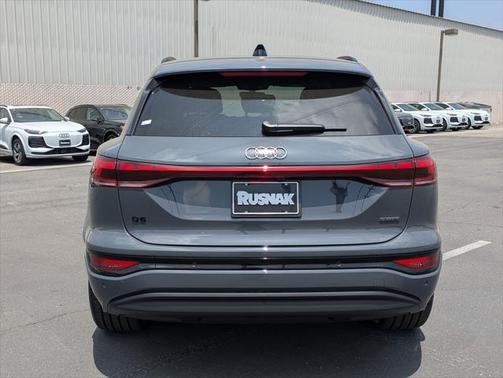 2025 Audi Q6 e-tron Premium Plus quattro