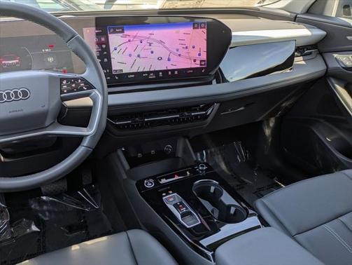 2025 Audi Q6 e-tron Premium Plus quattro