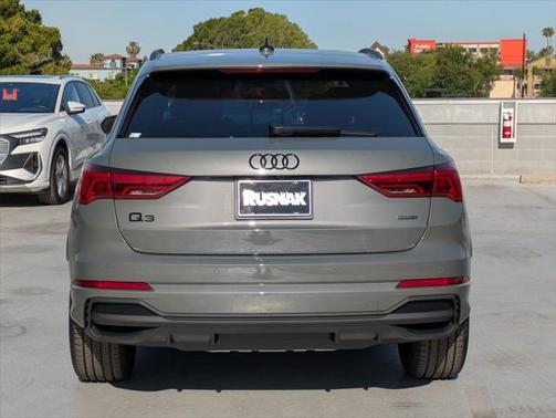 2025 Audi Q3 Premium 45 TFSI S line quattro Tiptronic