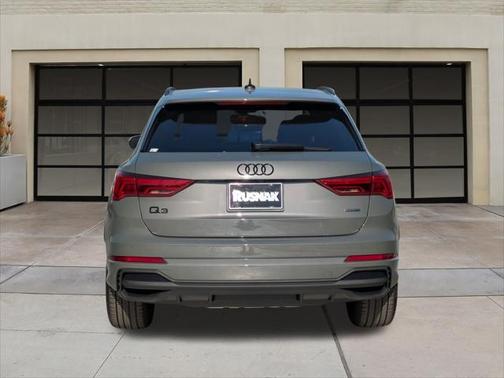 2025 Audi Q3 Premium 45 TFSI S line quattro Tiptronic