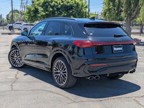 2025 Audi SQ5 3.0T Premium Plus