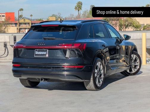 2023 Audi e-tron Premium quattro