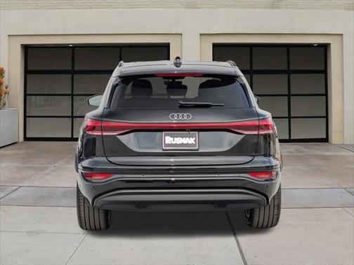 2025 Audi Q6 e-tron Premium Plus