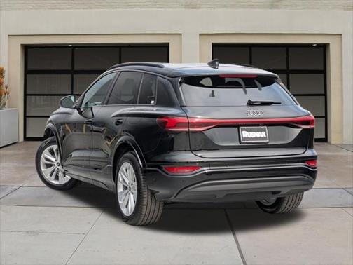 2025 Audi Q6 e-tron Premium Plus