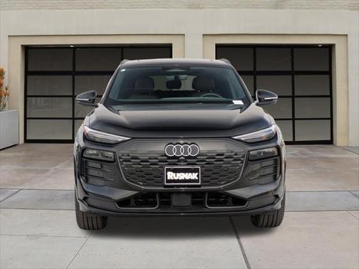 2025 Audi Q6 e-tron Premium Plus