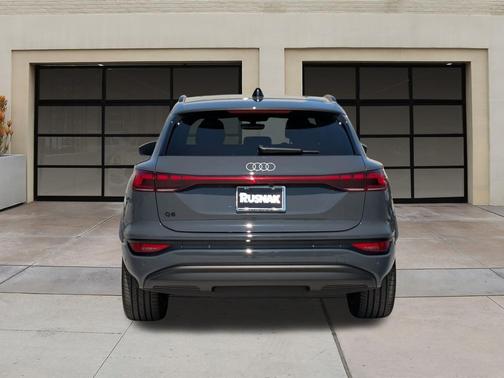 2025 Audi Q6 e-tron Premium
