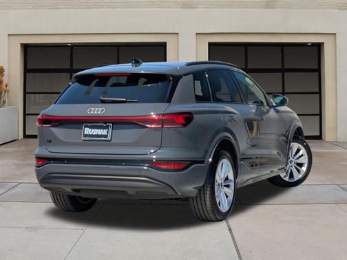 2025 Audi Q6 e-tron Premium