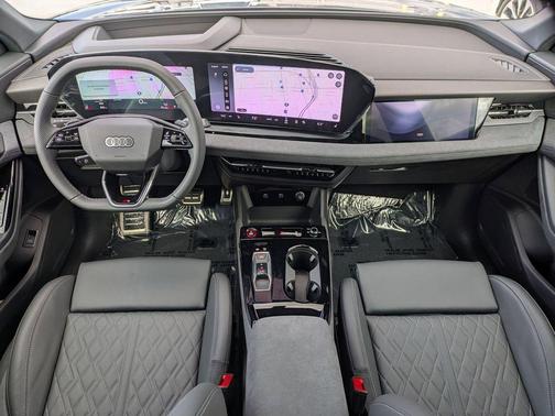 Plasma Blue Metallic 2027 Audi SQ6 e-tron Premium Plus